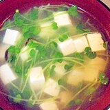 豆腐と貝割れの中華スープ